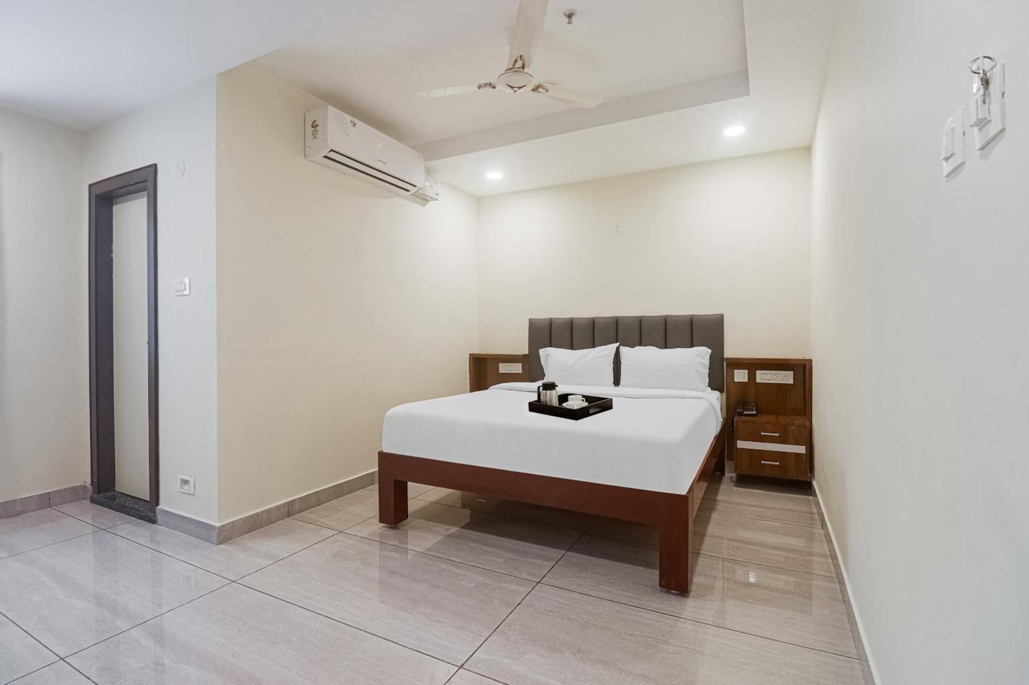 Townhouse Dj Grand Hotel Tirupati Eksteriør billede