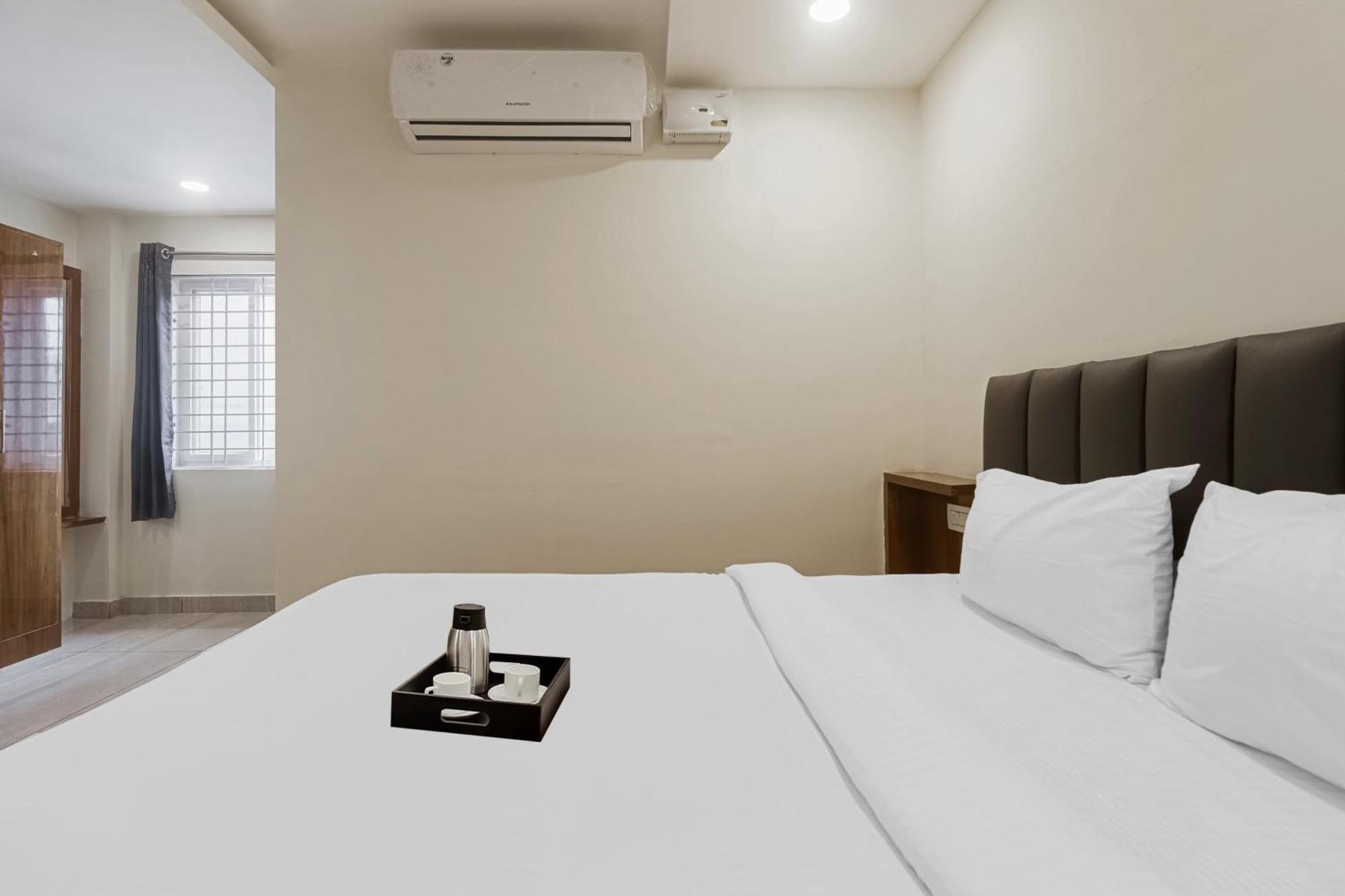 Townhouse Dj Grand Hotel Tirupati Eksteriør billede